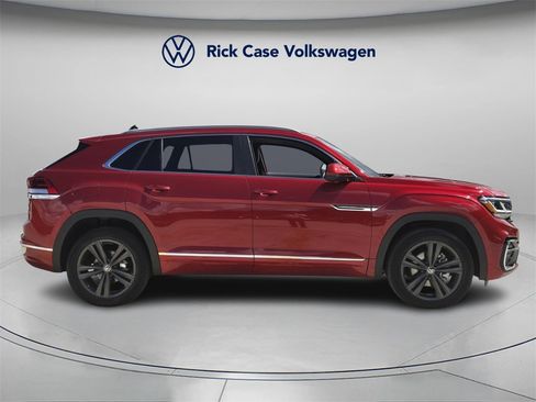 Certified 2022 Volkswagen Atlas Cross Sport SEL R-Line image 3