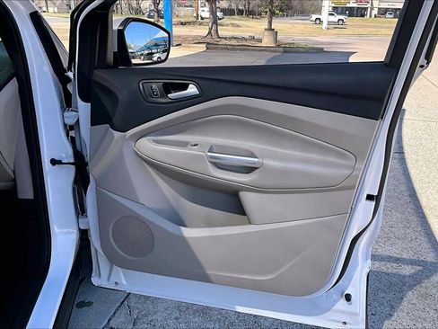 Used 2017 Ford Escape SE w/ SE Leather Comfort Package image 23