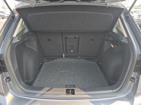Certified 2023 Volkswagen Taos SE w/ Panoramic Sunroof Package FWD image 15