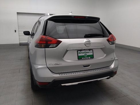 Used 2020 Nissan Rogue SV FWD image 6
