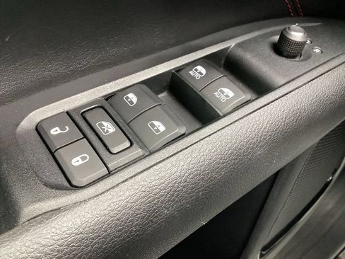 Used 2022 Jeep Compass Trailhawk w/ Trailhawk Convenience Group AWD/4WD image 21