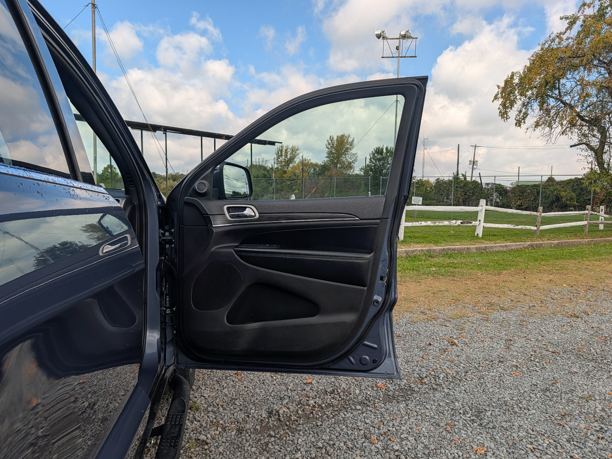 Used 2021 Jeep Grand Cherokee Limited AWD/4WD image 13