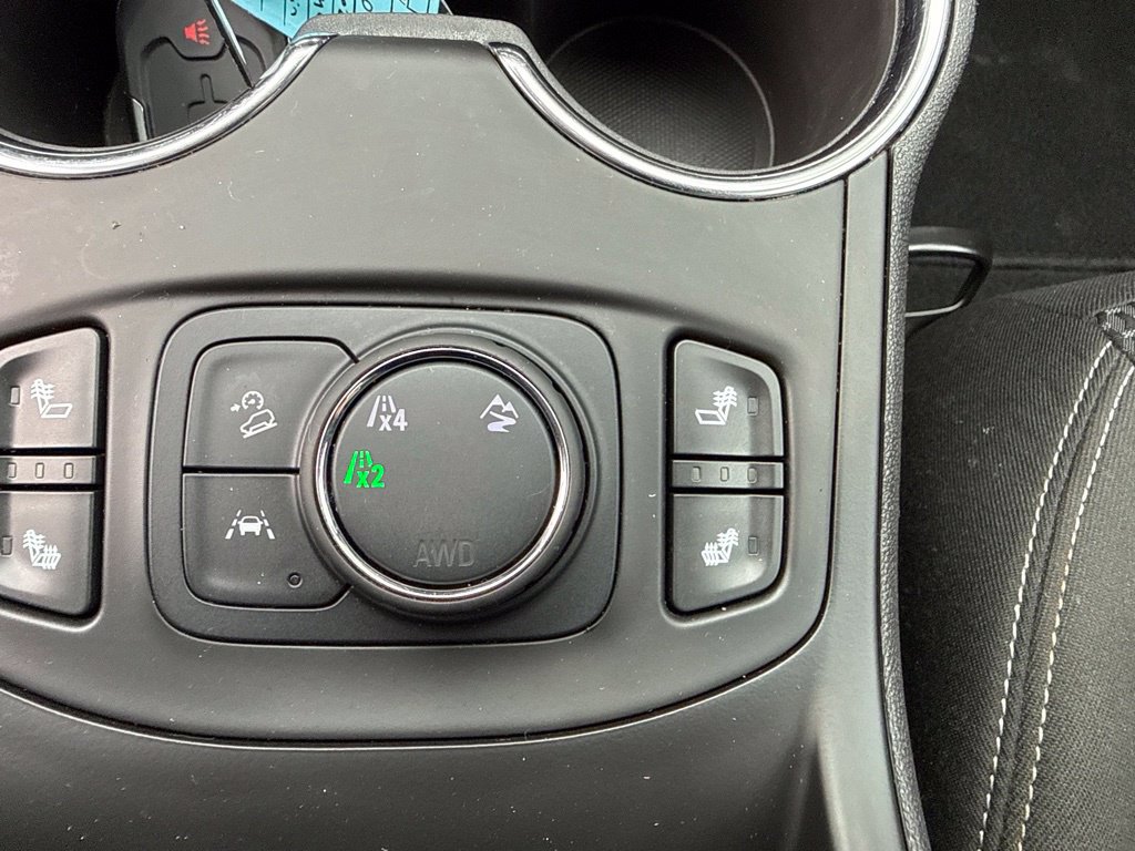 Used 2024 GMC Terrain SLE w/ Driver Convenience Package AWD/4WD image 33