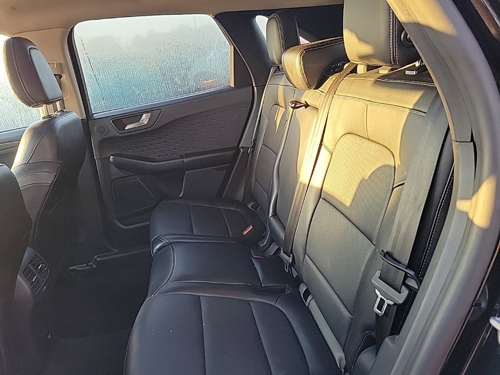 Used 2020 Ford Escape Titanium FWD image 14