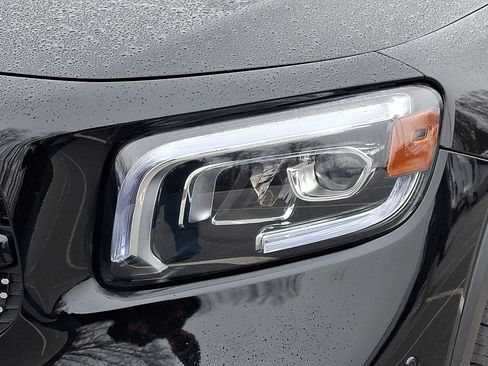 Certified 2023 Mercedes-Benz GLB 250 4MATIC image 9