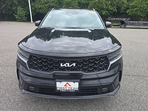 Used 2023 Kia Sorento SX FWD image 2