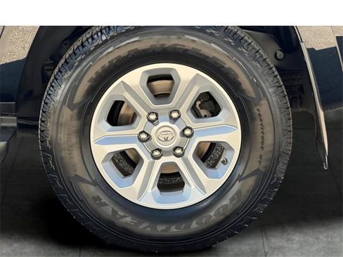 Used 2019 Toyota 4Runner SR5 image 7