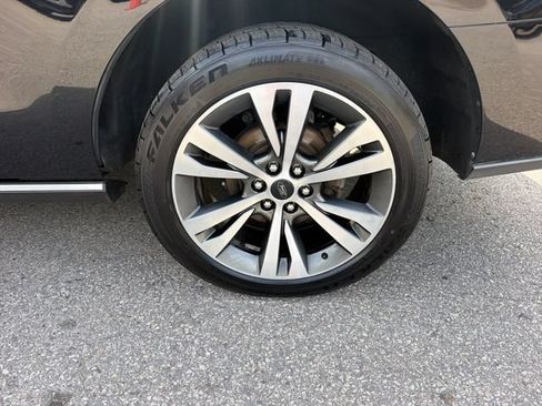 Used 2021 Ford Expedition Limited AWD/4WD image 32