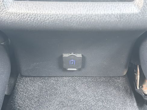 Used 2024 Toyota Camry SE w/ Convenience Package image 21