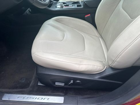 Used 2017 Ford Fusion Titanium FWD image 18