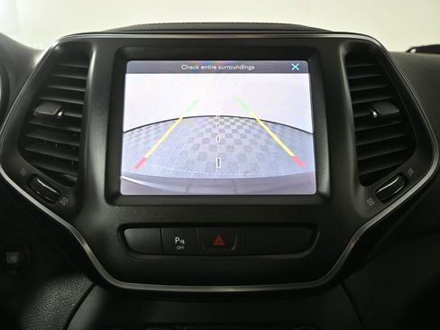 Used 2019 Jeep Cherokee Trailhawk image 30