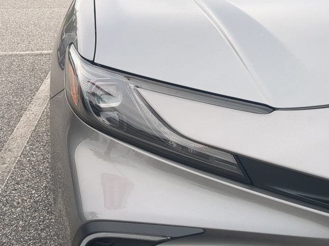 Certified 2025 Toyota Camry SE FWD image 9