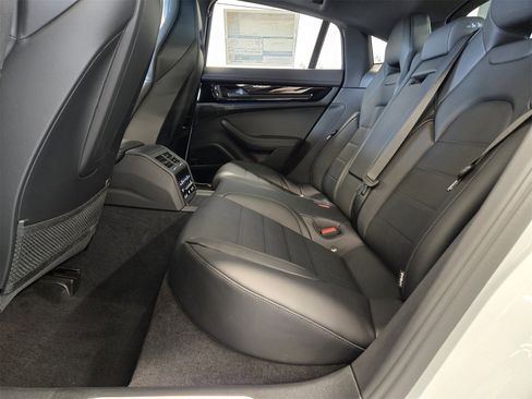 New 2025 Porsche Panamera image 12