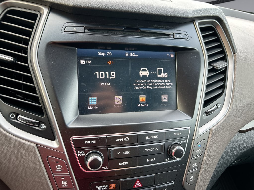 Used 2017 Hyundai Santa Fe SE FWD image 21