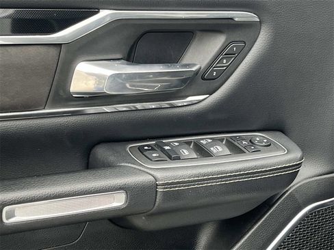 Used 2022 RAM 1500 Laramie w/ Sport Appearance Package image 12