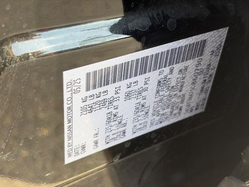 Used 2025 Nissan Rogue SV FWD image 22