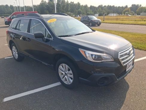 Used 2017 Subaru Outback 2.5i image 2
