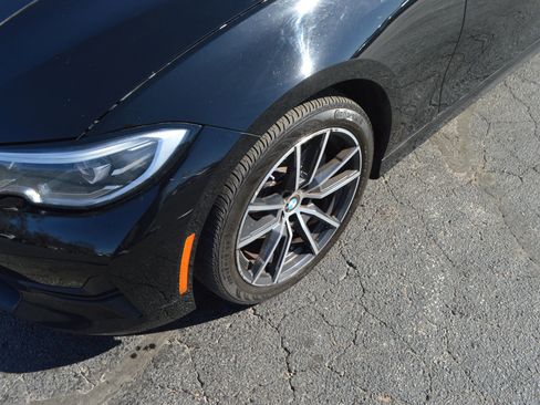 Used 2020 BMW 330i Sedan w/ Convenience Package RWD image 3