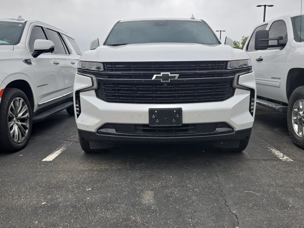 Used 2023 Chevrolet Suburban RST w/ Luxury Package AWD/4WD image 2