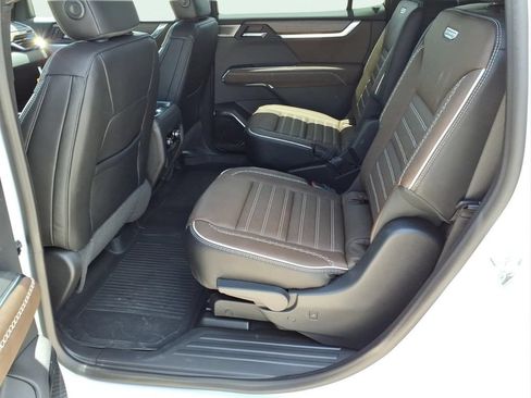 New 2026 GMC Acadia Denali Ultimate w/ LPO, Floor Liner Package FWD image 21