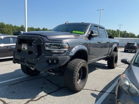 Used 2022 RAM 2500 Laramie AWD/4WD image 3