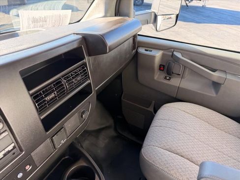 Used 2023 Chevrolet Express 4500 Extended w/ Power Convenience Package image 20