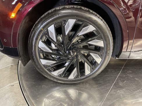 New 2024 Lincoln Nautilus Reserve w/ Equipment Group 202A image 39