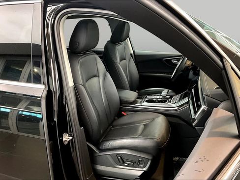 Used 2023 Audi Q7 2.0T Premium Plus w/ Premium Plus Package AWD/4WD image 9