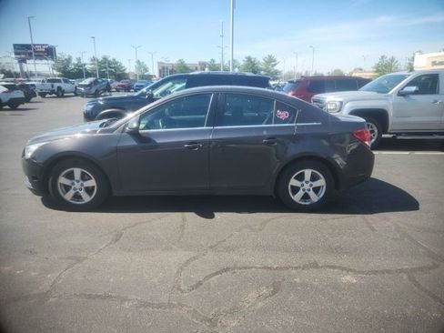 Used 2014 Chevrolet Cruze LT image 3