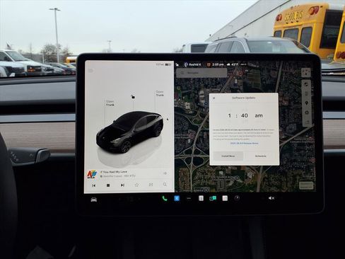 Used 2025 Tesla Model Y Long Range image 14