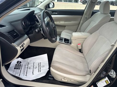 Used 2013 Subaru Legacy 2.5i Premium w/ All-Weather Pkg AWD/4WD image 7