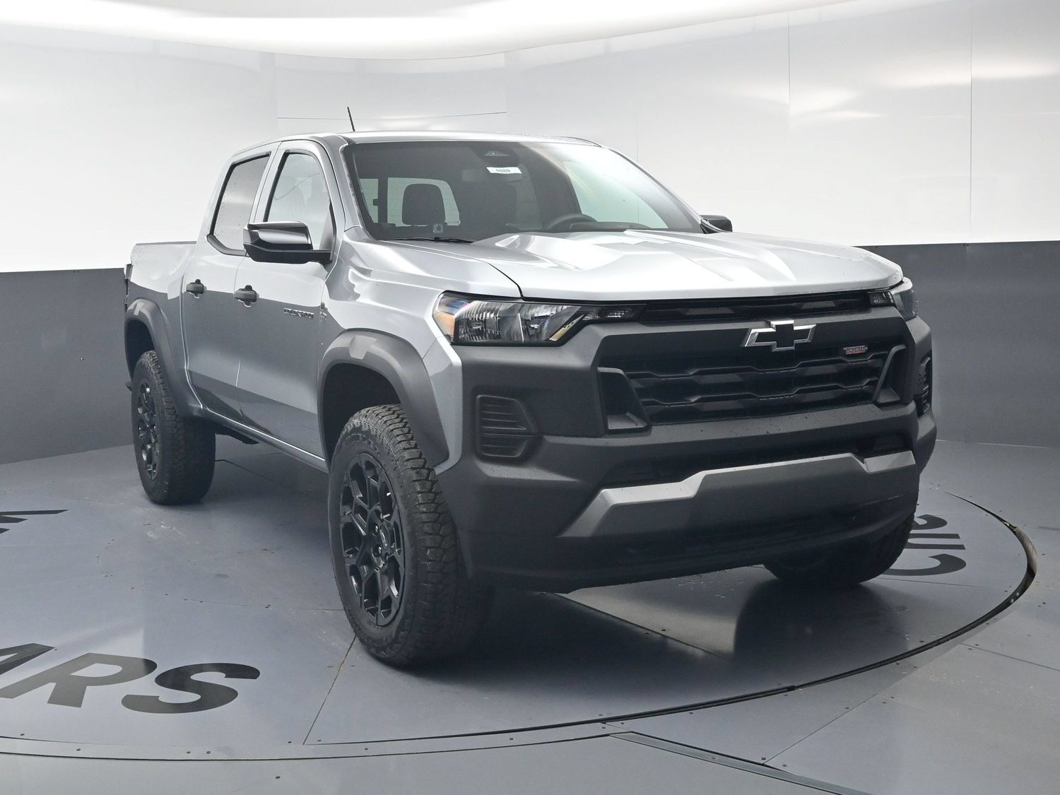 Used 2026 Chevrolet Colorado Trail Boss AWD/4WD image 3