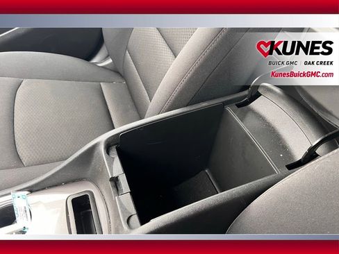 Used 2024 Chevrolet Malibu LT image 24