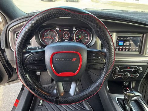 Used 2020 Dodge Charger SXT RWD image 18