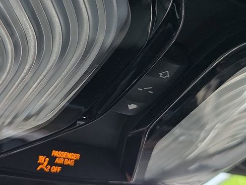 Used 2018 BMW 540i xDrive image 25