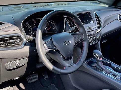 Used 2024 Chevrolet Equinox RS image 17