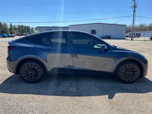 Used 2024 Tesla Model Y Long Range image 6