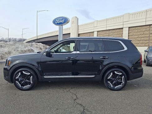 Certified 2023 Kia Telluride S w/ S Sunroof Package image 7