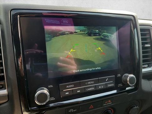 Used 2024 Nissan Frontier SV w/ Technology Package image 20