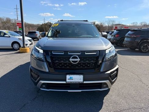 Certified 2025 Nissan Pathfinder Rock Creek image 3