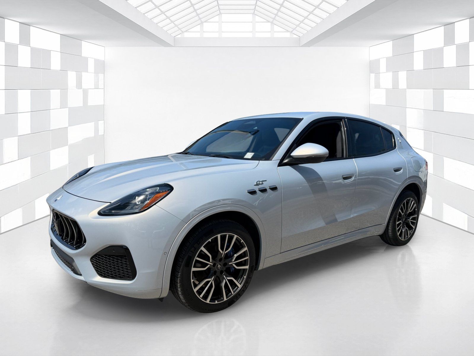 Used 2023 Maserati Grecale GT AWD/4WD image 3