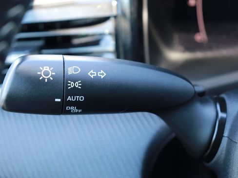 Used 2025 Toyota Camry SE FWD image 25