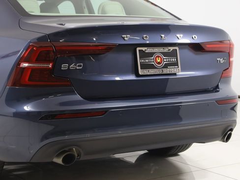 Used 2020 Volvo S60 T6 Momentum w/ Protection Package image 22