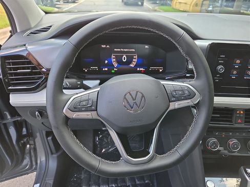 Used 2025 Volkswagen Taos S image 17