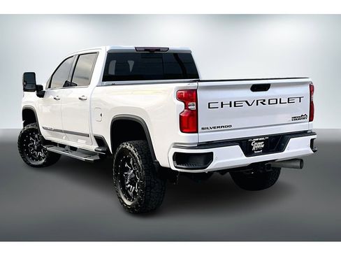 Used 2024 Chevrolet Silverado 3500 High Country w/ High Country Premium Package image 4