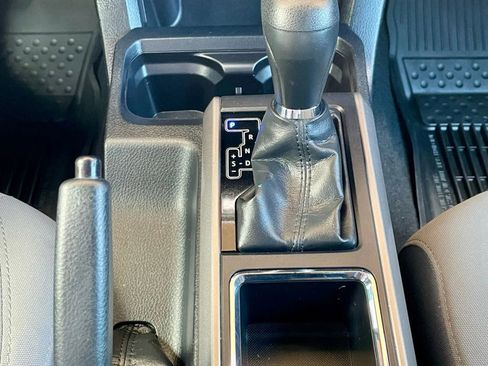 Used 2019 Toyota Tacoma SR5 image 18