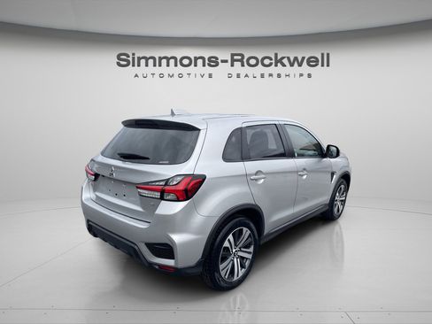 Used 2024 Mitsubishi Outlander Sport SE image 5