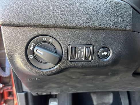 Certified 2023 Dodge Charger SXT image 12