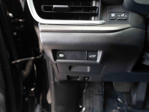 Used 2024 Toyota Grand Highlander XLE image 11