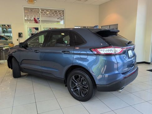 Used 2018 Ford Edge SEL w/ Equipment Group 201A AWD/4WD image 3